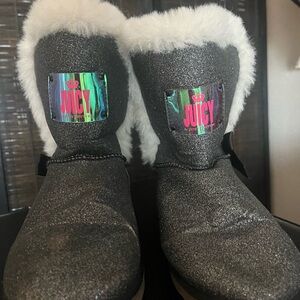 Juicy Couture Black Glitter Kids' Boots with White Faux-Fur Trim